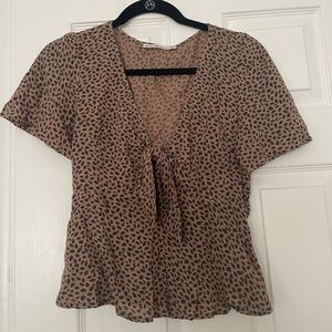 Short sleeve v-neck blouse with front tie
